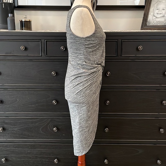 The Vanity Room dress - Picture 4 of 9